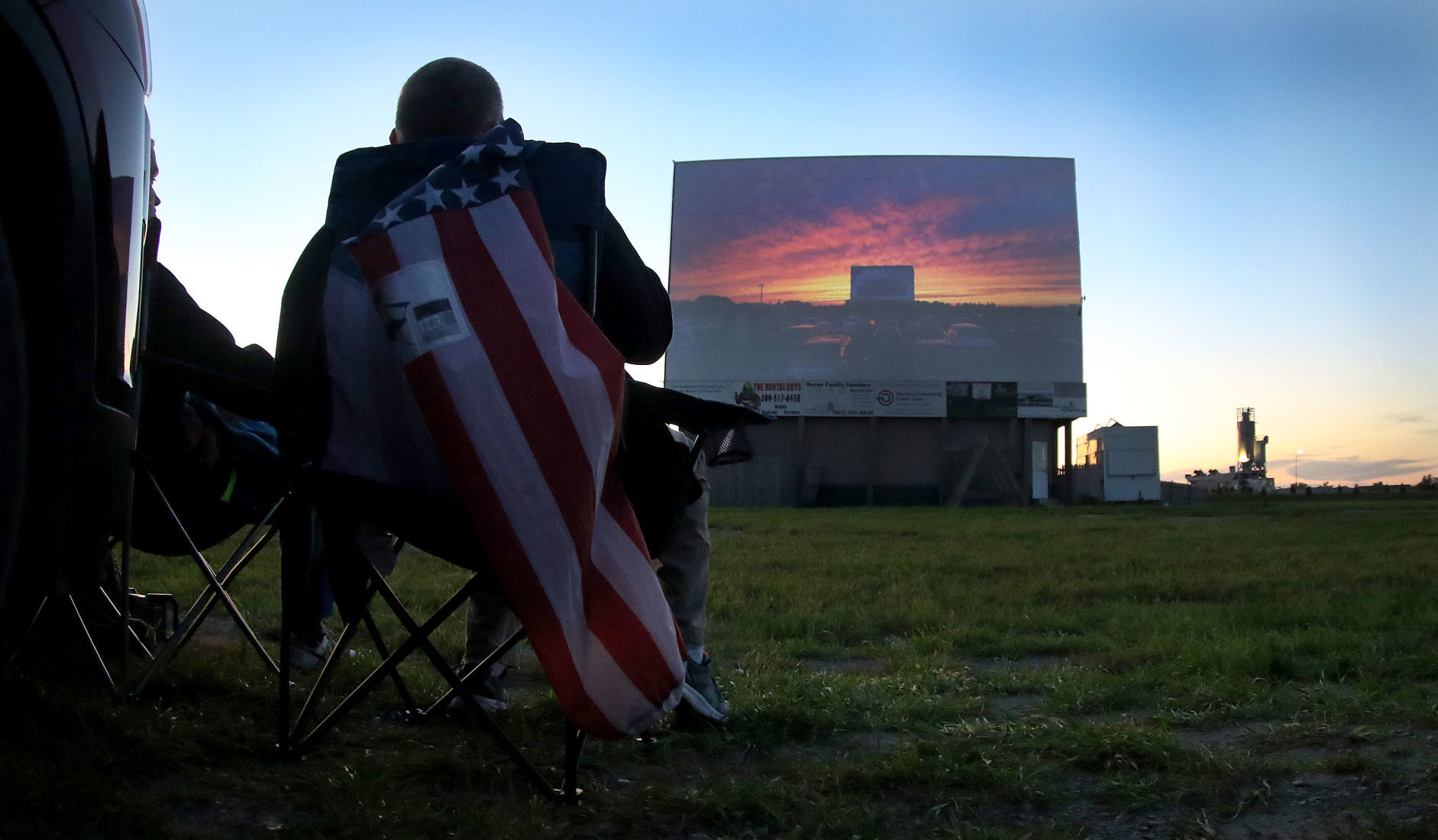 090918-qct-qca-Drive-In-001